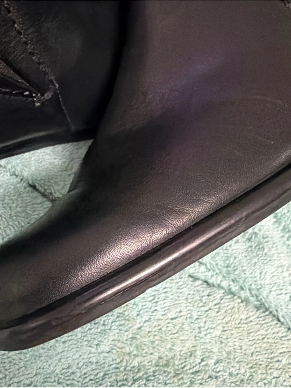 Trotters women’s 7.5 Black Leather Ankle Booties